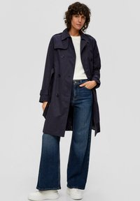 s.Oliver Flared Jeans - blau