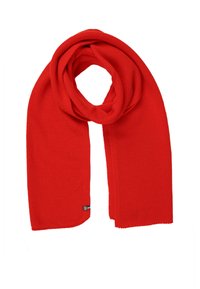 Rode gebreide sjaal met een zachte textuur, voorzien van een gladde afwerking en een klein merkembleem aan één uiteinde.