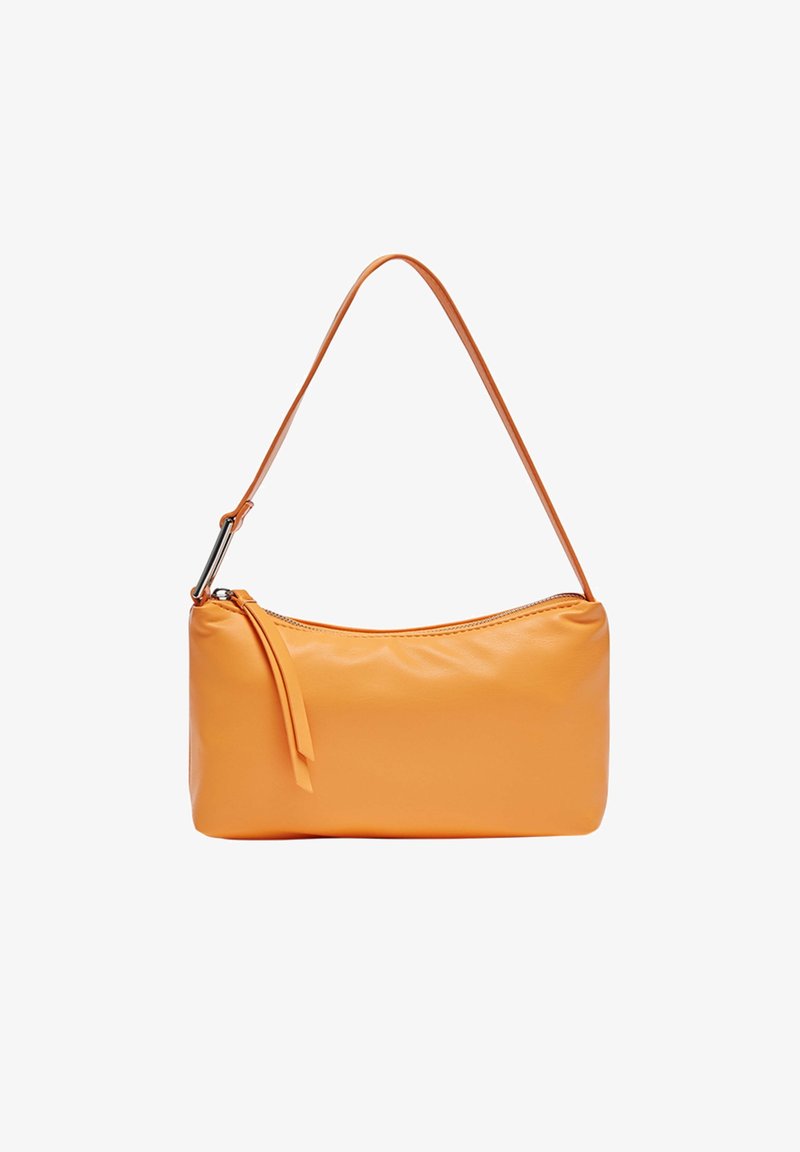 Petit sac à main rectangulaire orange avec une bandoulière simple et une fermeture éclair supérieure à deux curseurs.