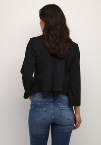Thumbnail Image 3