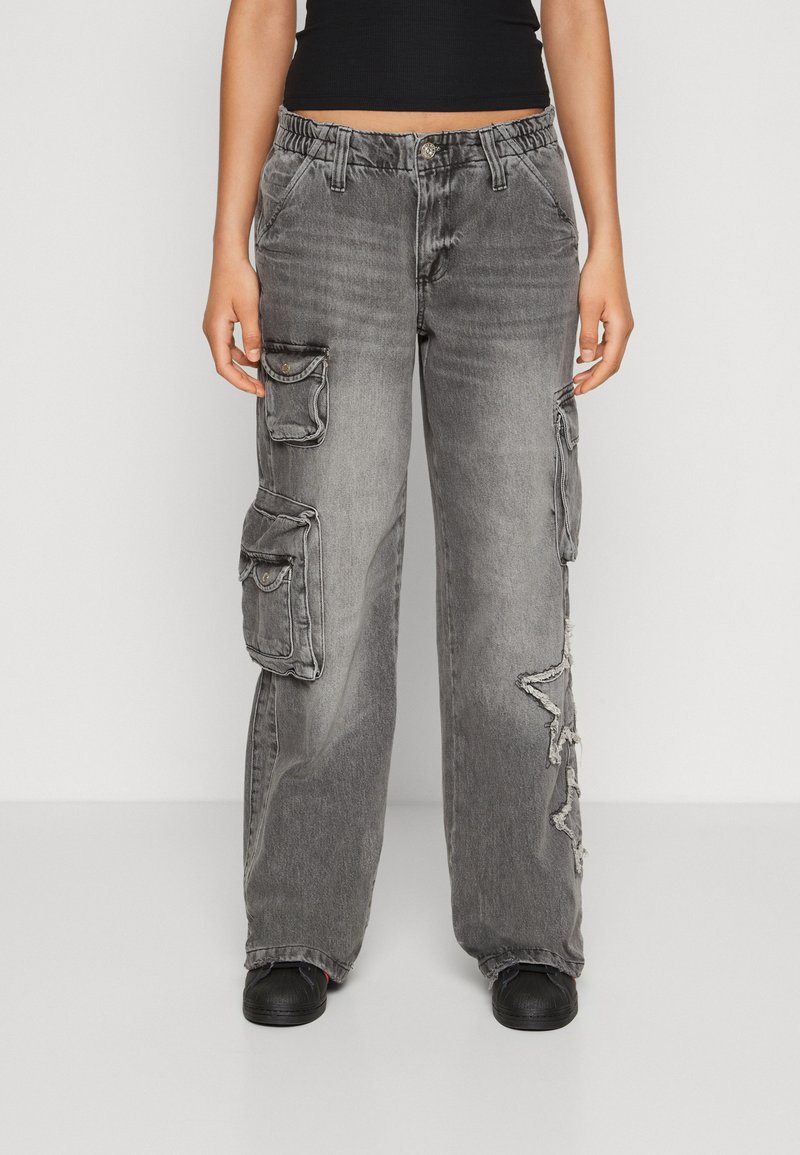 BDG Urban Outfitters CYBER CARGO STAR Flared jeans grey/grå