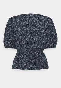 ONLY Petite ONLPELLA WRAP  - Blusa - night sky