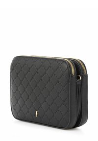 Czarna pikowana prostokątna torba na ramię z podwójnymi złotymi suwakami i małym złotym logo na przodzie.