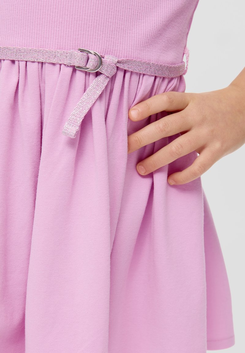 s.Oliver MIT ABNEHMBAREN  - Strickkleid - rosa