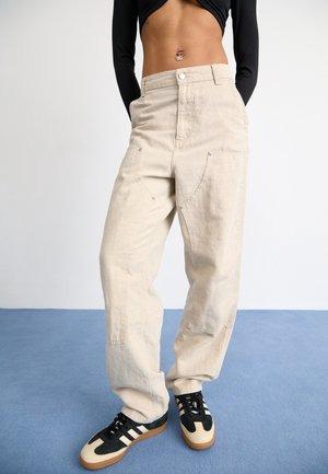 Spodnie materiałowe