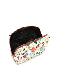 Kozmetická taštička s kvetinovým vzorom na krémovom pozadí, zdobená farebnými kvetmi. Obsahuje hnedý zips a čierny textilný interiér.