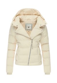 Beige pufferjack met een ritssluiting aan de voorkant, hoge kraag en verstelbare capuchon. Heeft gequiltte secties en ribgebreide manchetten voor isolatie.