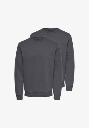 Zwei schlichte dunkelgraue Sweatshirts mit Rundhalsausschnitt, langen Ärmeln und gerippten Bündchen, die auf einem weißen Hintergrund überlappend dargestellt sind.