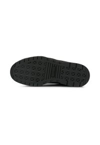 Semelle de chaussure en caoutchouc noir avec un motif texturé d'étoiles et de lignes, présentant un logo de marque central sur un accent rectangulaire.