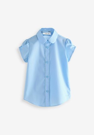 Helles blaues Kurzarmhemd mit rundem Kragen, Knopfleiste vorne und gerafften Ärmeldetails. Glattes, leichtes Material.