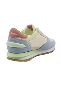 Beige und hellblauer Sneaker mit einem grünen Akzent, ausgestattet mit einer strukturierten Wildleder-Oberfläche, gepolstertem Schaft und Gummisohle. Logo an der Ferse.