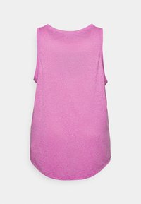 Kevyt, hihaton urheilupaita heather-pinkissä kankaassa. Pyöreä pääntie ja kaareva helma, sopii aktiiviseen käyttöön.