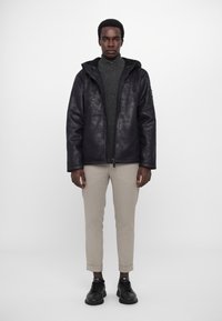 EA7 Emporio Armani GIUBBOTTO - Bunda z nepravej kože - black