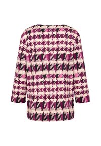 Langärmelige Bluse mit abstraktem Hahnentrittmuster in Lila, Pink, Schwarz und Creme, von hinten vor weißem Hintergrund gezeigt.