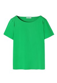 Krátký zelený tričko z hladkého materiálu, s širokým výstřihem a krátkými rukávy. Jednoduchý design, jednobarevné bez vzorů nebo akcentů.
