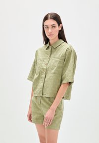 Ei valittu, olive green