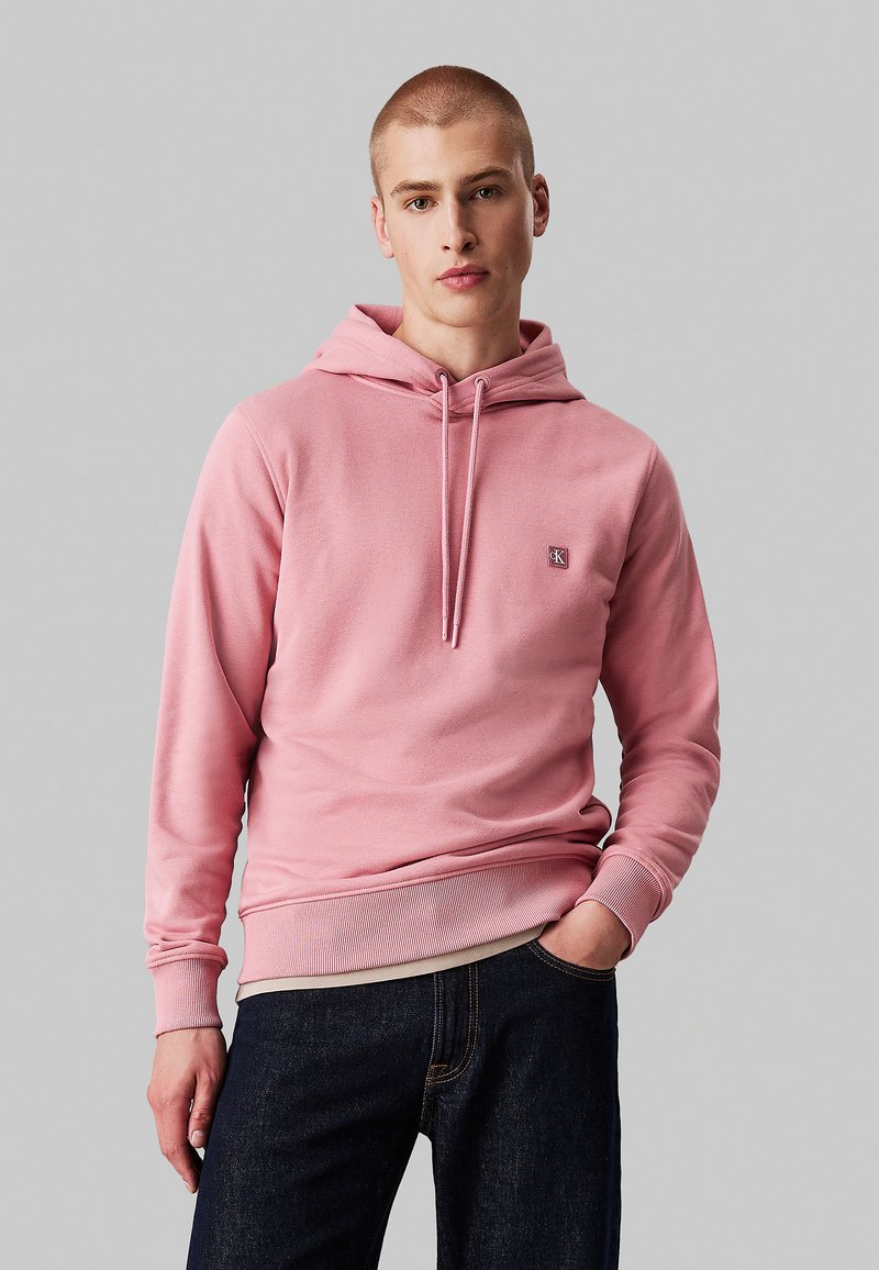 Calvin Klein Jeans BADGE HOODIE - Sudadera - rose dusk