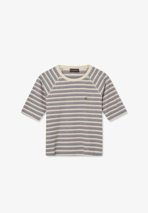 Kurzärmeliges, geripptes Strickshirt mit horizontalen Streifen in Grau, Weiß und Pink, geripptem cremefarbenem Kragen und kleiner Sonnenblumen-Stickerei auf der Brust.