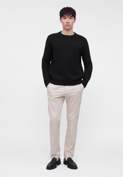 J.LINDEBERG HALLOW CREW NECK - Pullover - black