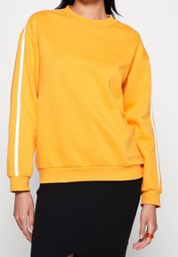 Monki - Sweatshirt - orange Image miniature 1