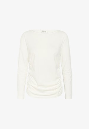 Maglietta bianca a maniche lunghe realizzata in tessuto morbido, con scollo a barca e dettagli arricciati sui lati per un look aderente.