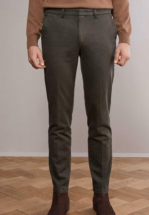 Falconeri Chino - grün garment dyed army green