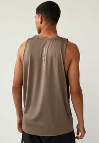 Next Top - sage green