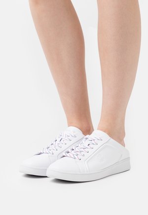 FEMININE MULE - Trainers - white