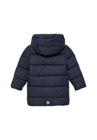 Marineblau gepolsterte Jacke mit Kapuze, mit horizontalen Steppnähten, elastischen Bündchen und einem Logo-Patch auf der unteren linken Seite.