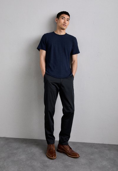 rag & bone STANDARD - Chino stiliaus kelnės - black