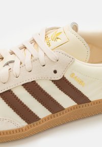 adidas Originals SAMBA OG UNISEX - Trainers - cream white/preloved brown/wonder white