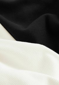Next FRONT KNOT 2 PACK.  - REGULAR FIT - Langærmet T-shirt - black white