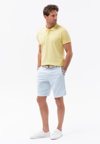 Ombre Pikeepaita - pale yellow