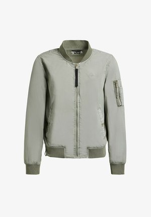 Lyse olivengrøn bomberjakke med lynlås foran, ribstrikkede manchetter og krave, sidelommer og lynlåslomme på venstre ærme.