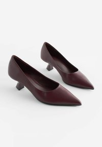 Next WIDE FIT FOREVER COMFORT KITTEN HEEL COURT - Pumps - wine red