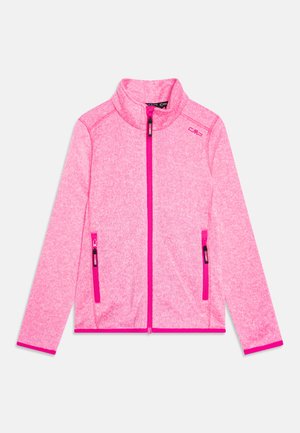 Fleecejacke in leuchtendem Pink mit hohem Kragen, durchgehendem Reißverschluss und zwei seitlichen Reißverschlusstaschen. Kontrastbesatz an den Bündchen und dem Saum.