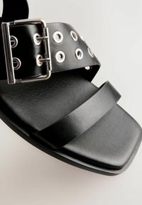 Thumbnail Image 12