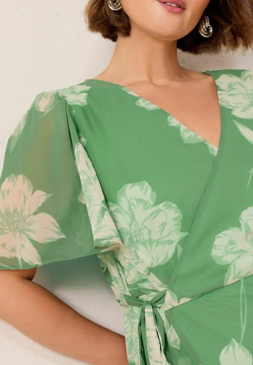 myleene klass green dress Myleene Klass, love the dress
