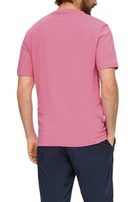 s.Oliver MIT V-AUSSCHNITT - T-shirt basic - rosa