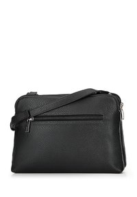 Borsa a tracolla nera in pelle con finitura texturizzata, cinturino singolo regolabile, scomparto principale con zip e tasca esterna con zip.