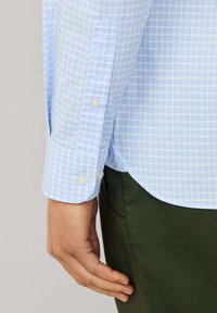 Hackett London SMART CHECK - Camisa - sky blue
