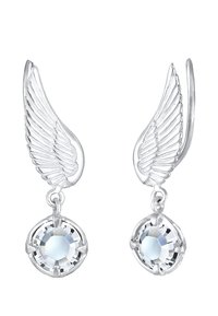 Ohrringe aus Sterlingsilber mit flügelförmigen Haken und runden, transparenten Kristallen. Das Design zeichnet sich durch detaillierte Flügelgravuren aus.