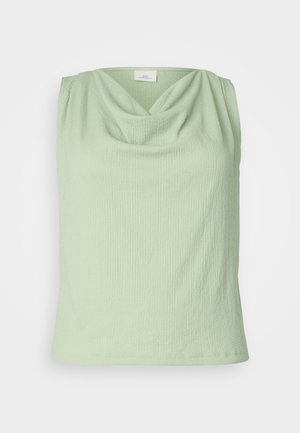 Svetle zelená bezrukávová blůza s cowl výstřihem, vyrobena z texturované látky. Má přiléhavý střih a hladký lem.