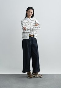 MICHAEL Michael Kors TONI - Trainers - husk