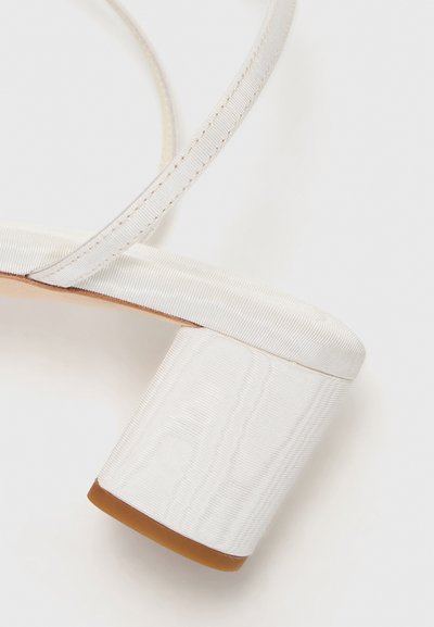 Loeffler Randall CARMEN - Sandali - cream