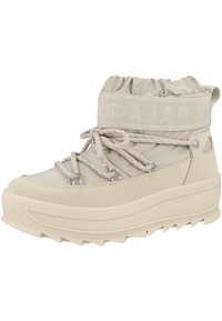 Beige vinterstøvle med højt skaft, tyk sål, polstret ankelmanchet, tykke snørebånd, metaløjer og trækflig ved hælen.