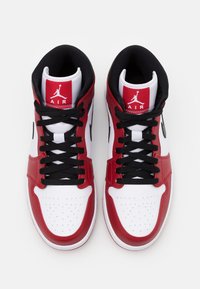 Jordan AIR JORDAN 1 MID - Sapatilhas de cano alto - white/gym red/black