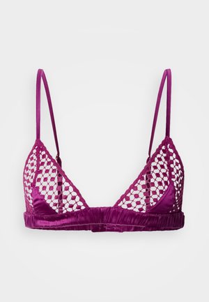 Violetas krāsas trīsstūra stila bralete ar tamborētu mežģīņu paneli, satīna tekstūru un regulējamām lencēm. Ar savākta auduma joslu papildu komfortam.