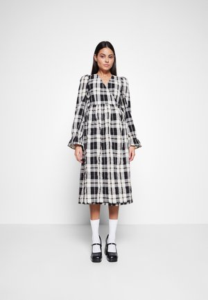 Monki Φόρεμα ημέρας - paris.check