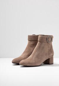 Unisa Stivaletti - taupe